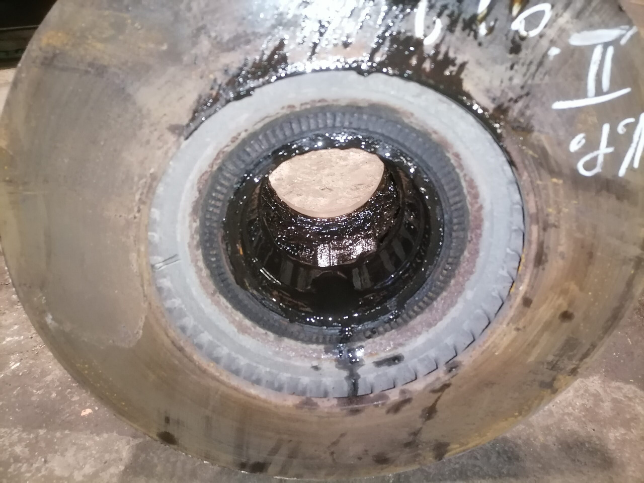 Scania Wheel hub 2290542 - Moyeu pour Camion: photos 3 Scania Wheel hub 2290542 - Moyeu pour Camion: photos 3