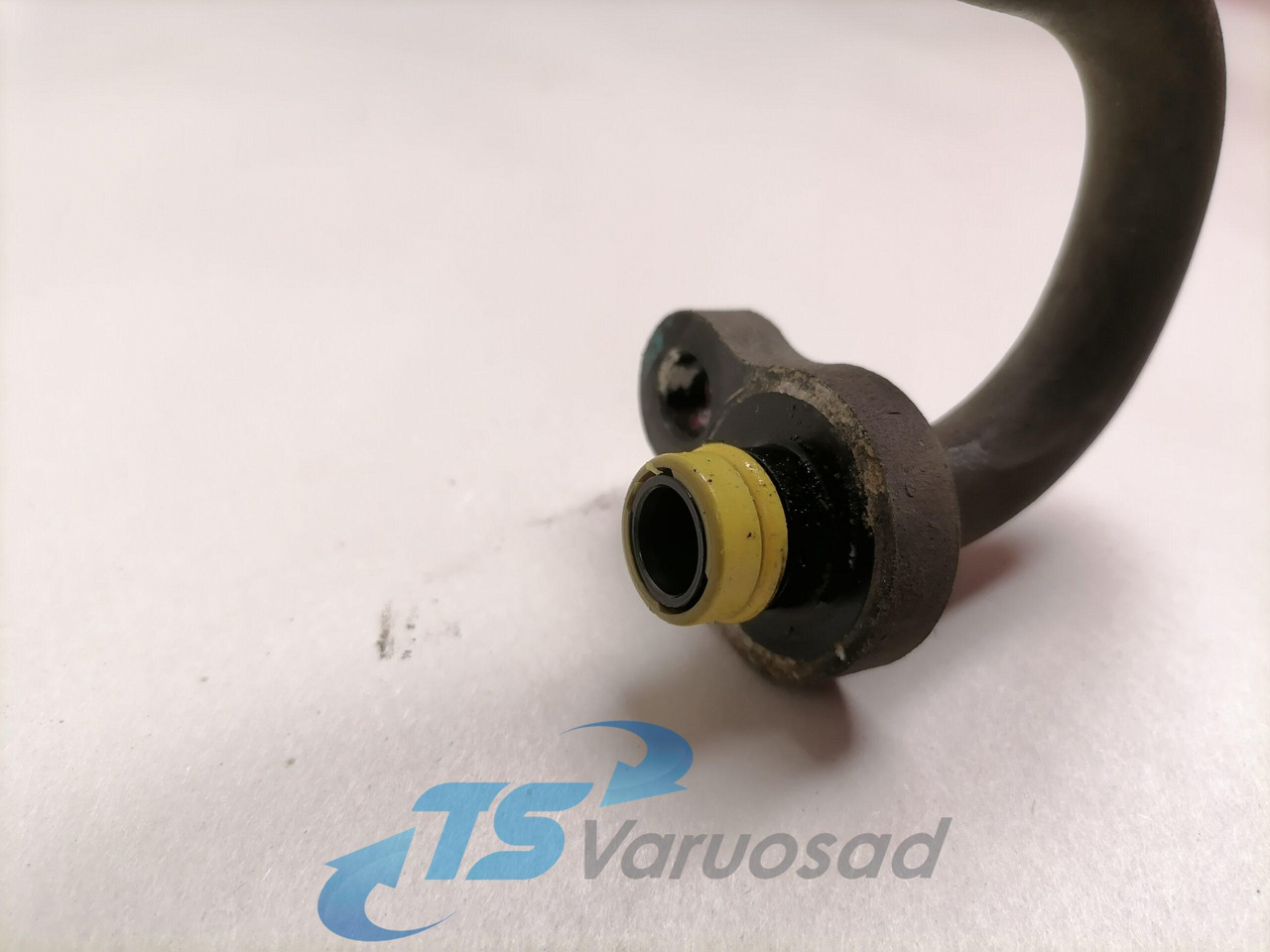 Volvo A/C pipe 82119539 - Chauffage/ Ventilation pour Camion: photos 3 Volvo A/C pipe 82119539 - Chauffage/ Ventilation pour Camion: photos 3