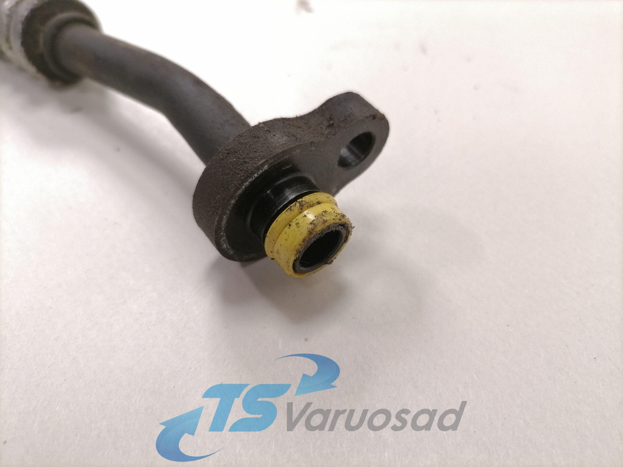 Volvo A/C pipe 82442645 - Chauffage/ Ventilation pour Camion: photos 3 Volvo A/C pipe 82442645 - Chauffage/ Ventilation pour Camion: photos 3