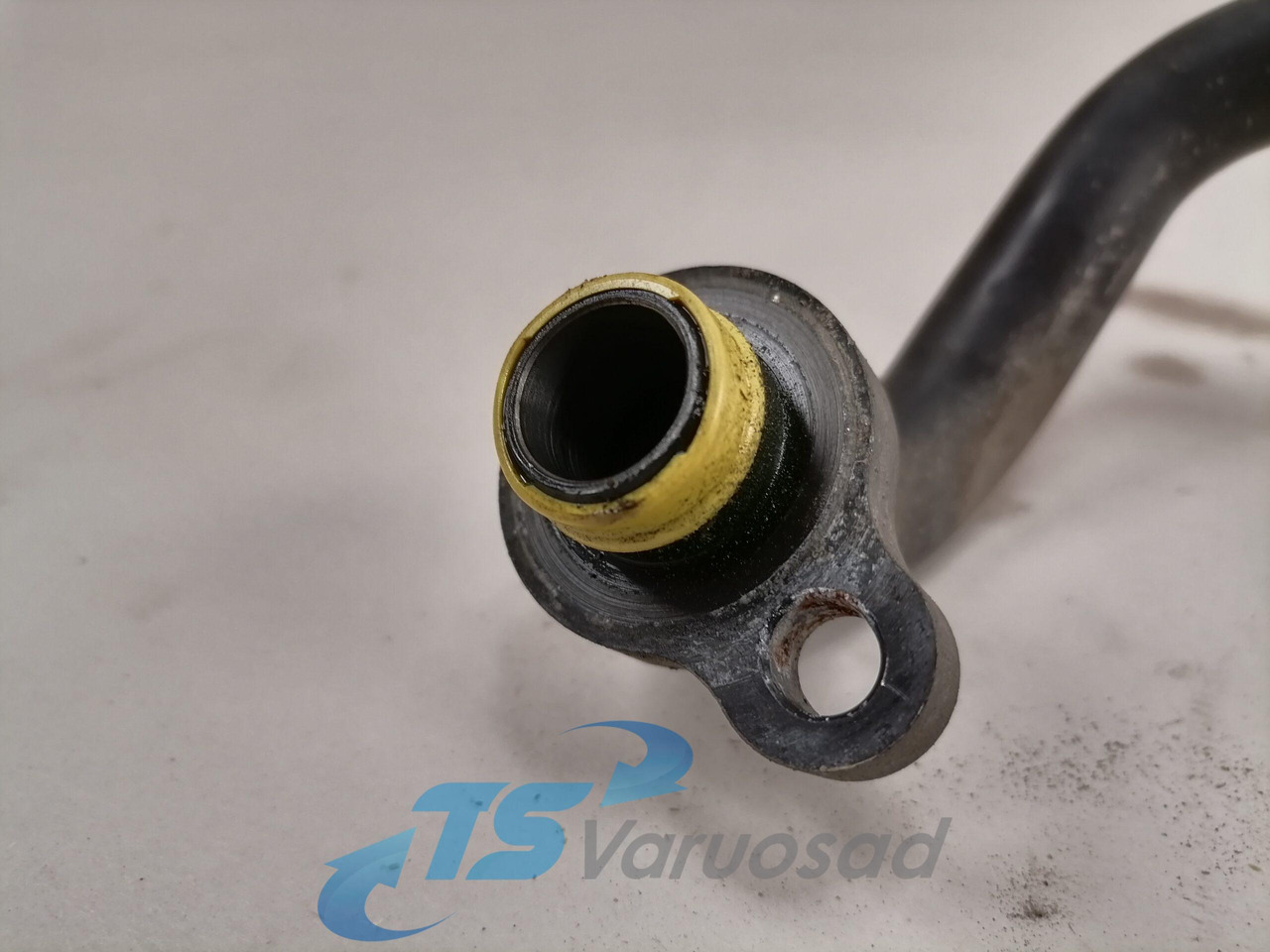 Volvo A/C pipe 84054039 - Chauffage/ Ventilation pour Camion: photos 3 Volvo A/C pipe 84054039 - Chauffage/ Ventilation pour Camion: photos 3