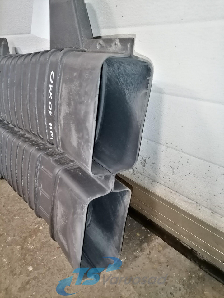 Volvo Air intake 21122123 - Système d'admission d'air pour Camion: photos 5 Volvo Air intake 21122123 - Système d'admission d'air pour Camion: photos 5