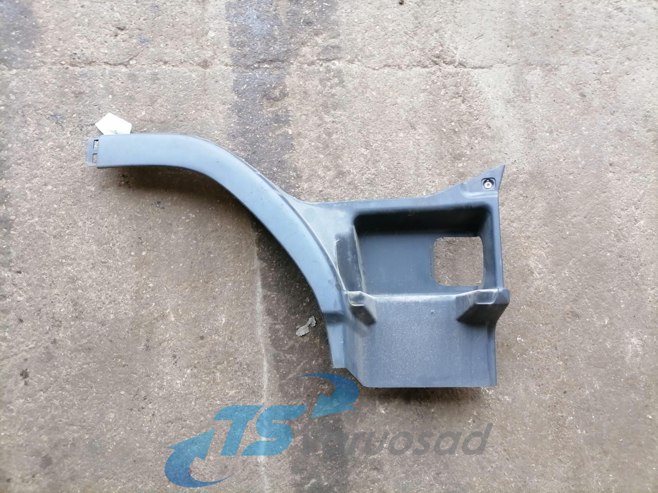 Volvo Astmelaua plastik 20529484 - Marchepied pour Camion: photos 1 Volvo Astmelaua plastik 20529484 - Marchepied pour Camion: photos 1