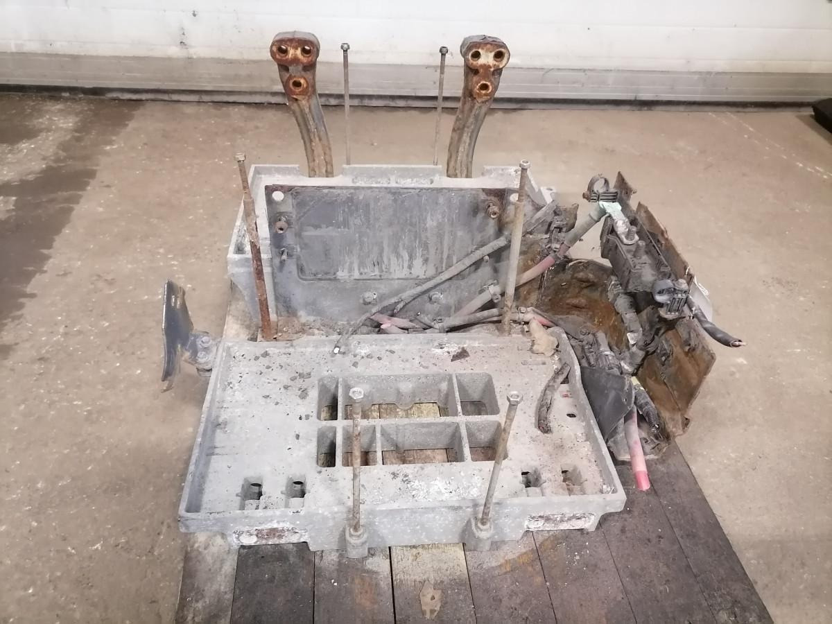 Volvo Battery box 22003951 - Accumulateur pour Camion: photos 2 Volvo Battery box 22003951 - Accumulateur pour Camion: photos 2