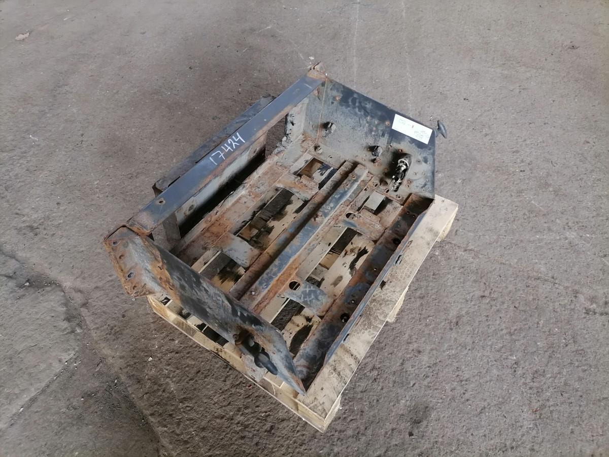 Volvo Battery box 82242298 - Accumulateur pour Camion: photos 2 Volvo Battery box 82242298 - Accumulateur pour Camion: photos 2