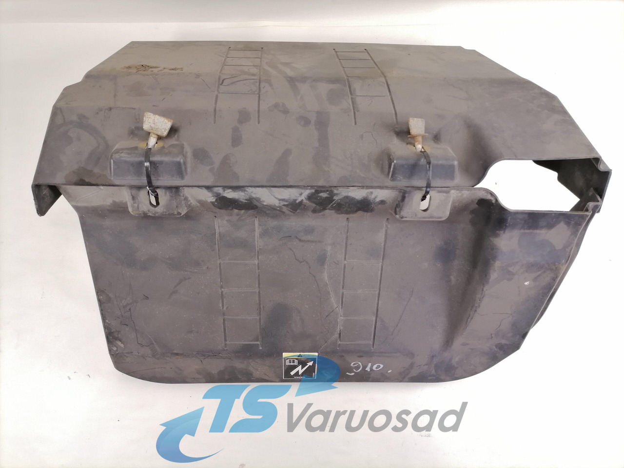 Volvo Battery cover 21924923 - Accumulateur pour Camion: photos 2 Volvo Battery cover 21924923 - Accumulateur pour Camion: photos 2