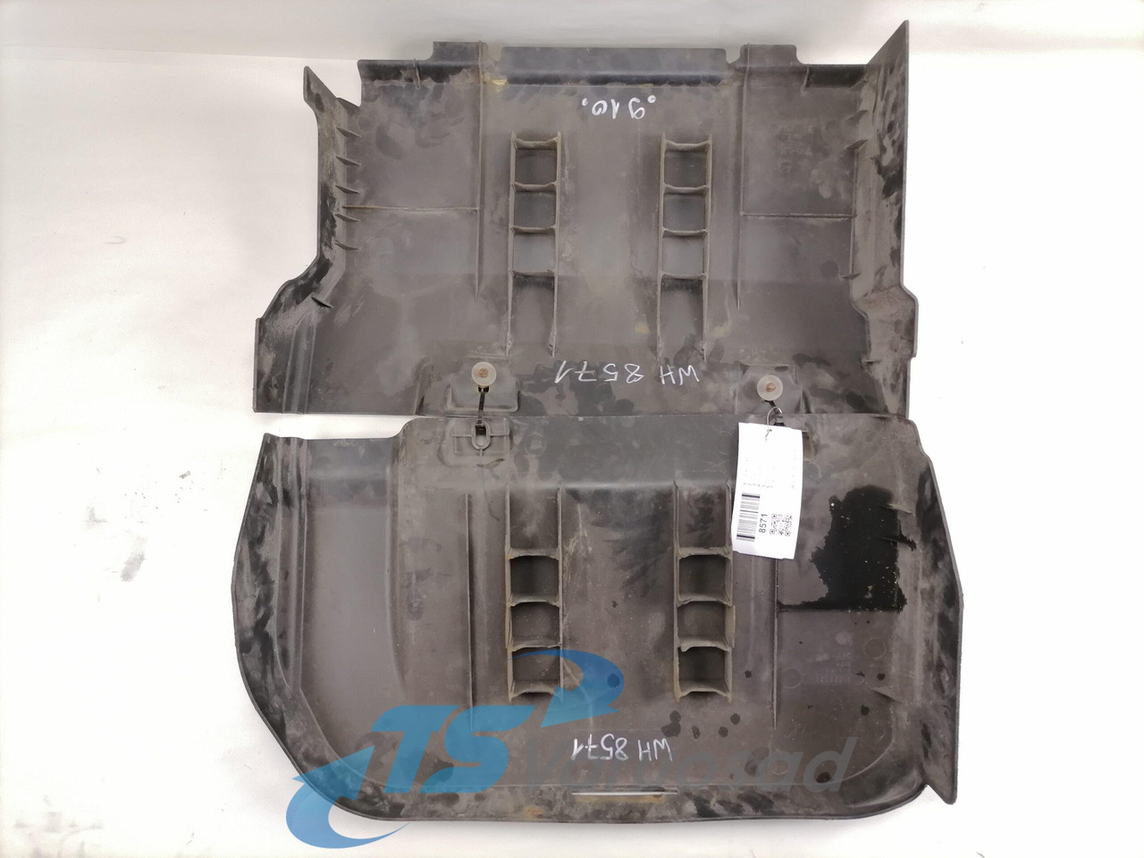 Volvo Battery cover 21924923 - Accumulateur pour Camion: photos 3 Volvo Battery cover 21924923 - Accumulateur pour Camion: photos 3