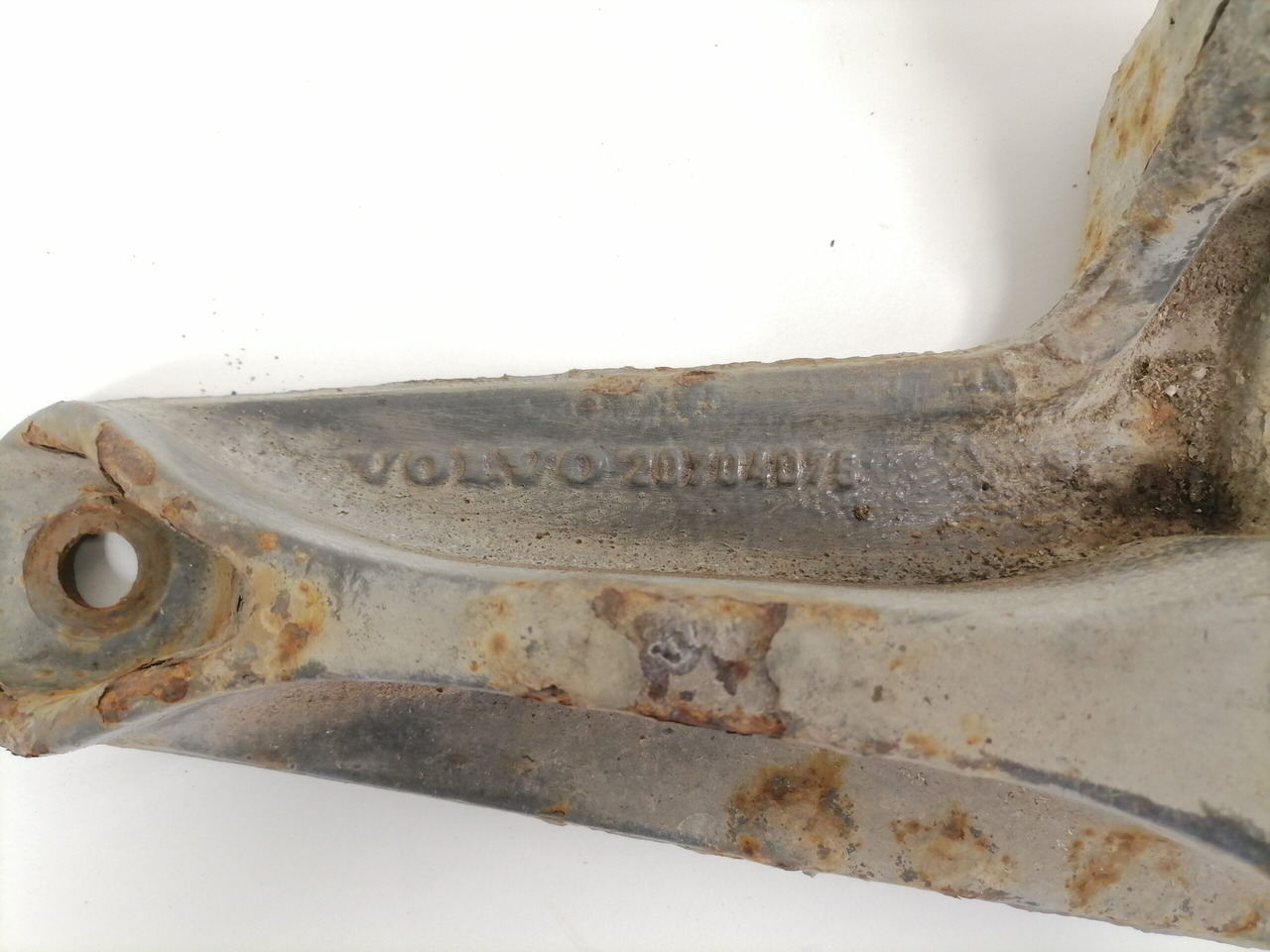 Volvo Bracket 20704075 - Essieu et pièces pour Camion: photos 4 Volvo Bracket 20704075 - Essieu et pièces pour Camion: photos 4