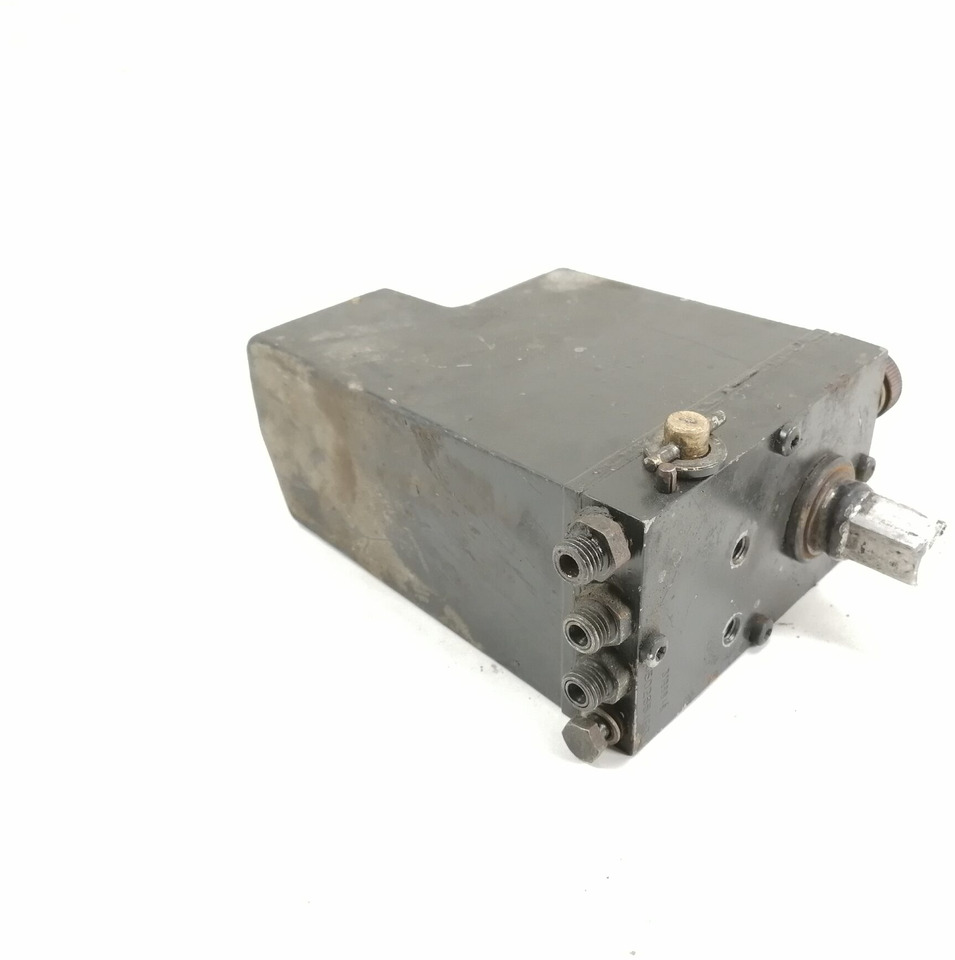 Volvo Cab tilting pump 3198846 - Suspension de cabine pour Camion: photos 2 Volvo Cab tilting pump 3198846 - Suspension de cabine pour Camion: photos 2
