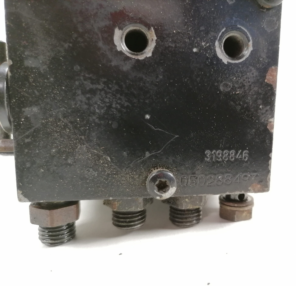 Volvo Cab tilting pump 3198846 - Suspension de cabine pour Camion: photos 4 Volvo Cab tilting pump 3198846 - Suspension de cabine pour Camion: photos 4