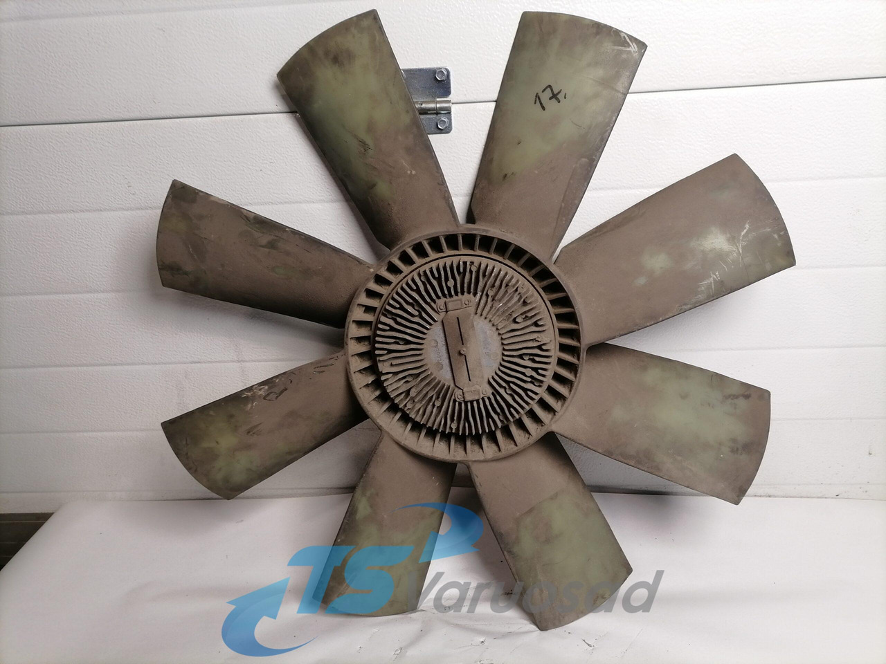 Volvo Cooling fan 1674864 - Ventilateur pour Camion: photos 1 Volvo Cooling fan 1674864 - Ventilateur pour Camion: photos 1