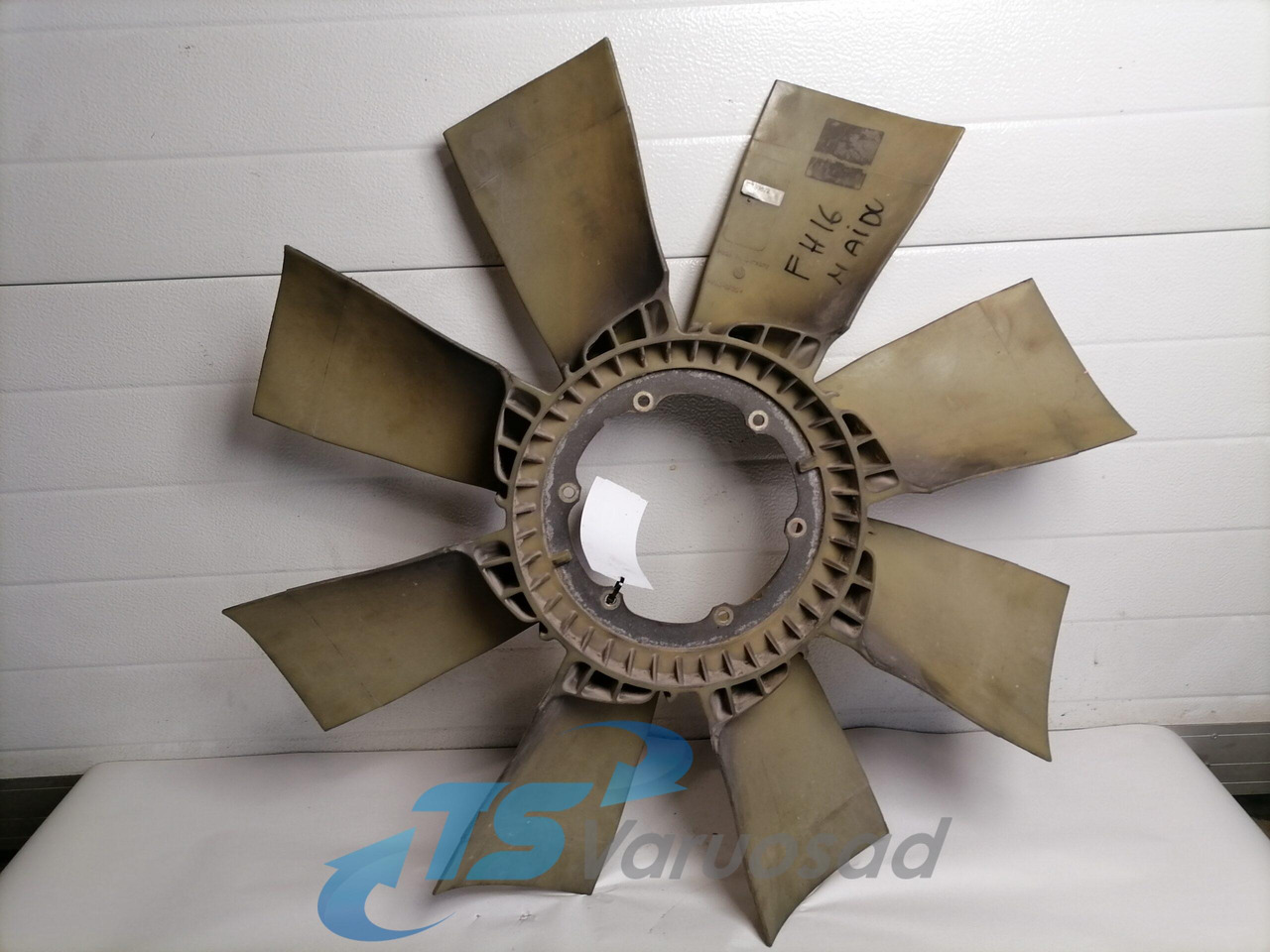 Volvo Cooling fan 20805997 - Ventilateur pour Camion: photos 2 Volvo Cooling fan 20805997 - Ventilateur pour Camion: photos 2