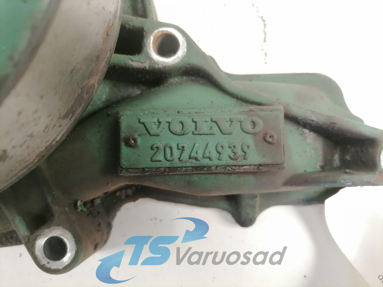 Volvo Cooling pump 20744939 - Pompe à liquide de refroidissement pour Camion: photos 3 Volvo Cooling pump 20744939 - Pompe à liquide de refroidissement pour Camion: photos 3