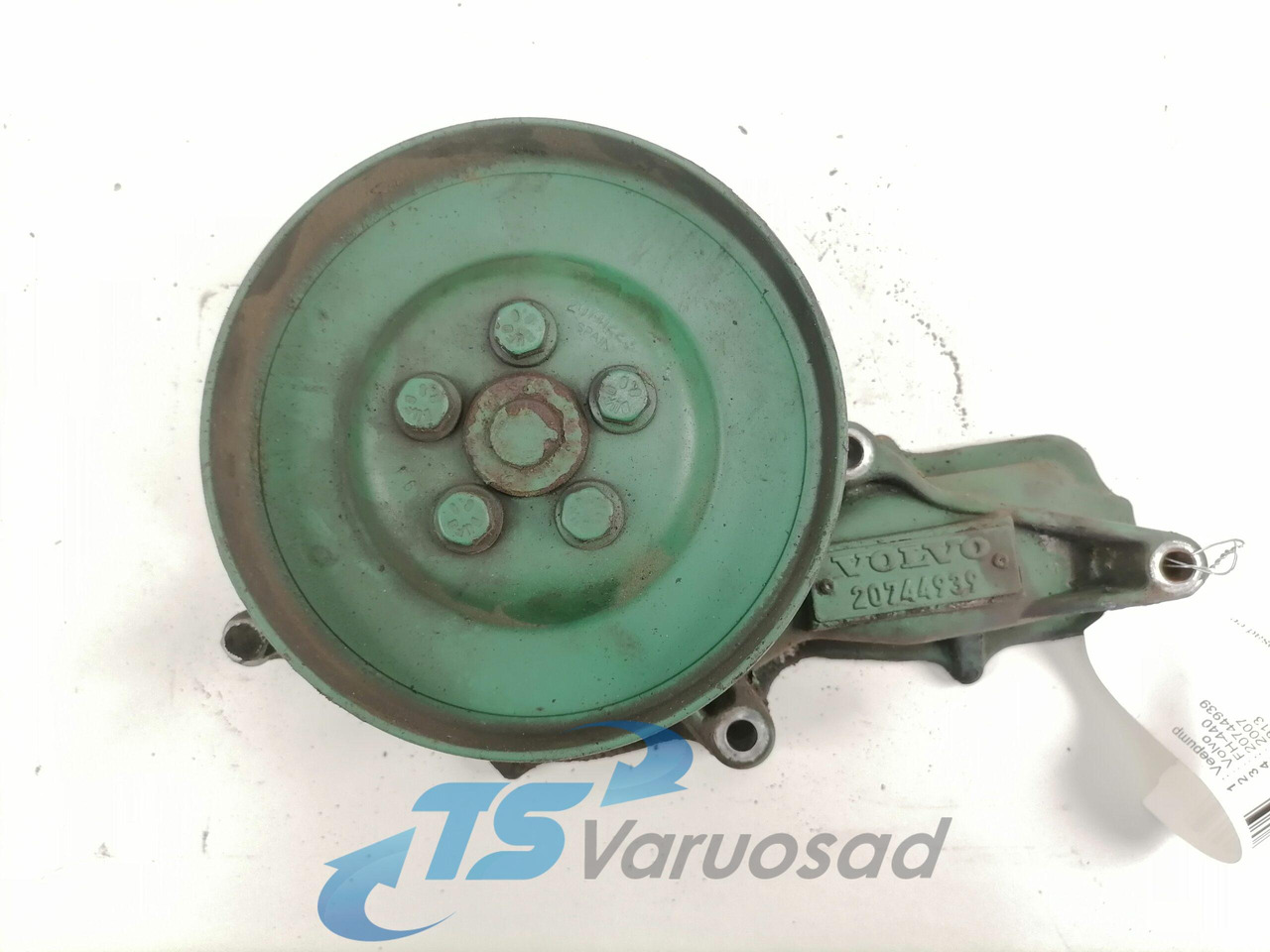 Volvo Cooling pump 20744939 - Pompe à liquide de refroidissement pour Camion: photos 2 Volvo Cooling pump 20744939 - Pompe à liquide de refroidissement pour Camion: photos 2