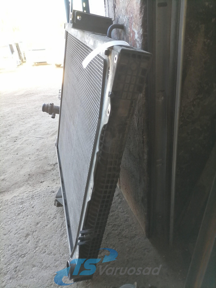 Volvo Cooling radiator 22062259 - Radiateur pour Camion: photos 2 Volvo Cooling radiator 22062259 - Radiateur pour Camion: photos 2