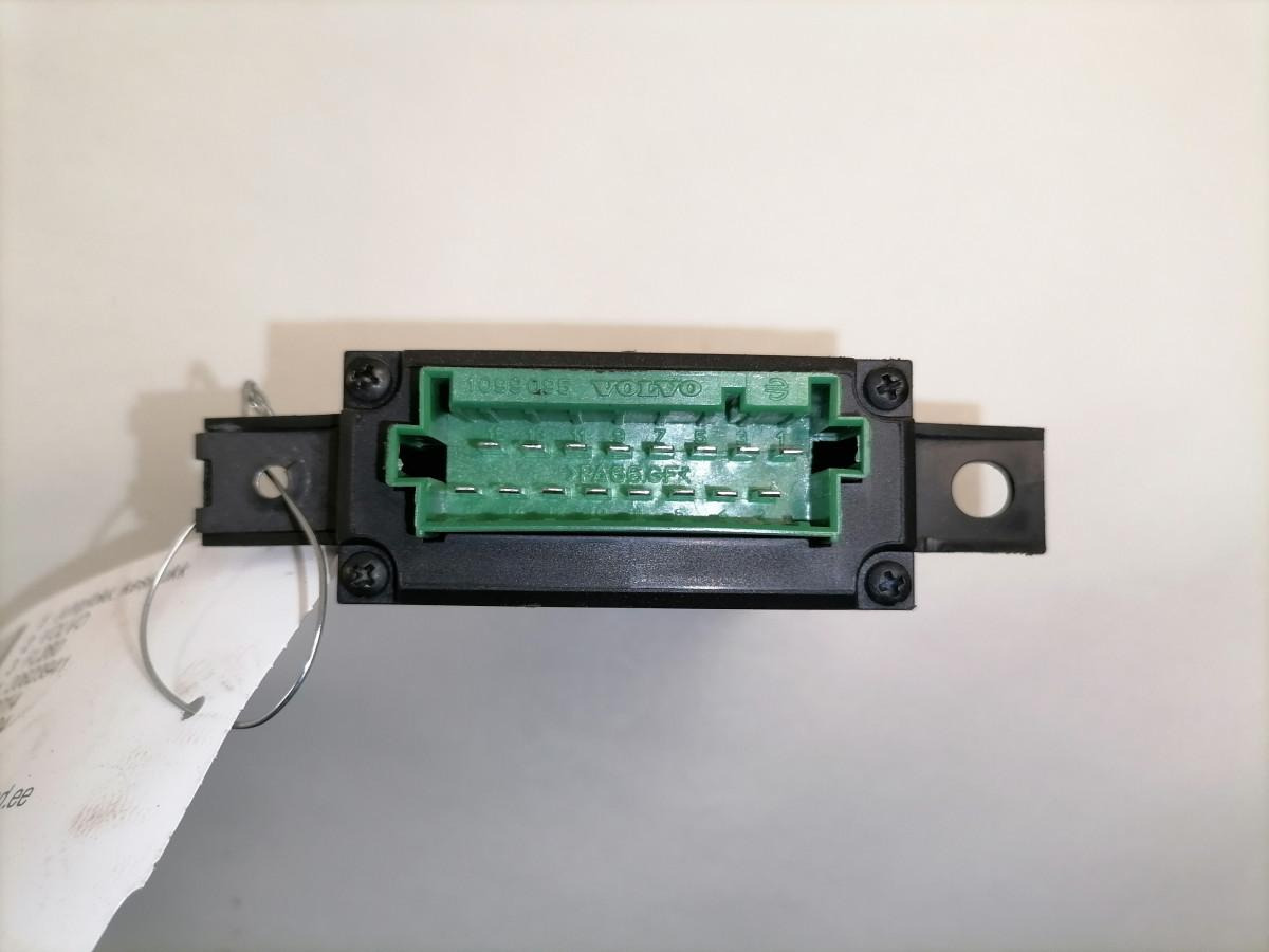 Volvo Ecu, door lock 20823941 - Bloc de gestion pour Camion: photos 3 Volvo Ecu, door lock 20823941 - Bloc de gestion pour Camion: photos 3