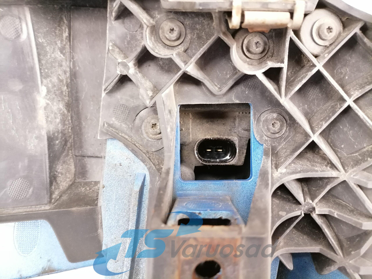 Volvo Esitule korpuse plastik 82882834 - Lumière/ Éclairage pour Camion: photos 3 Volvo Esitule korpuse plastik 82882834 - Lumière/ Éclairage pour Camion: photos 3