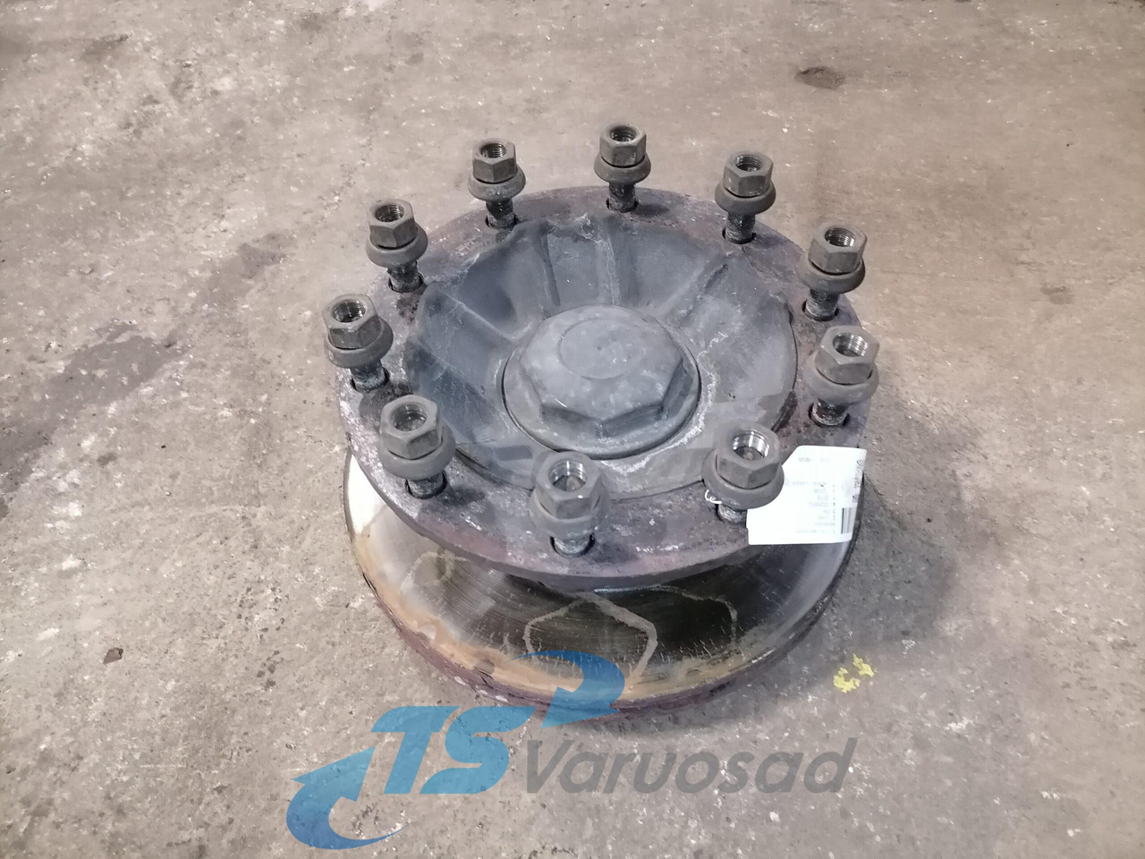 Volvo First wheel hub 1026853 - Moyeu pour Camion: photos 1 Volvo First wheel hub 1026853 - Moyeu pour Camion: photos 1
