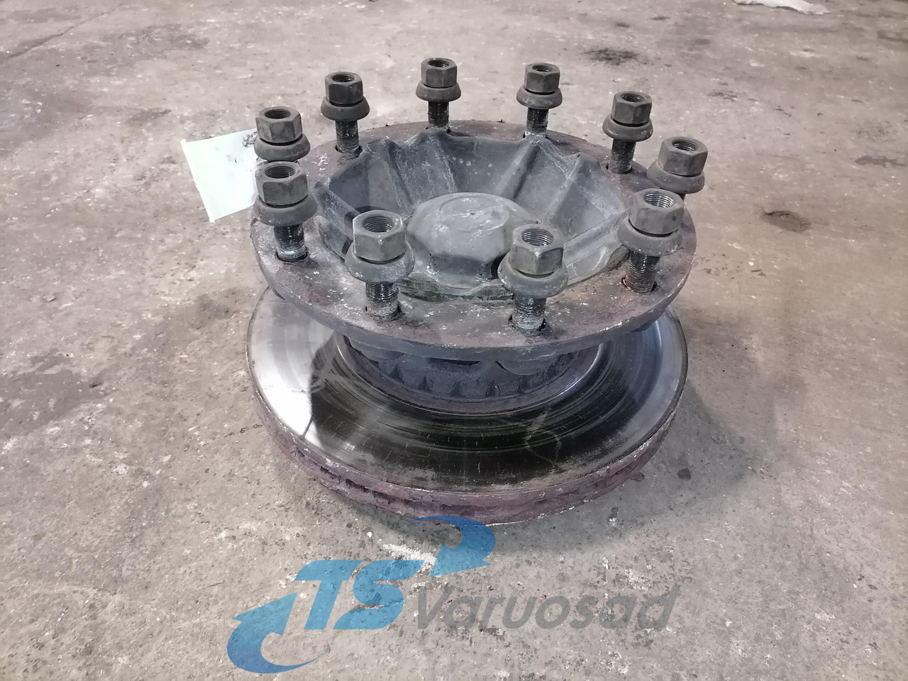 Volvo First wheel hub 1026853 - Moyeu pour Camion: photos 1 Volvo First wheel hub 1026853 - Moyeu pour Camion: photos 1