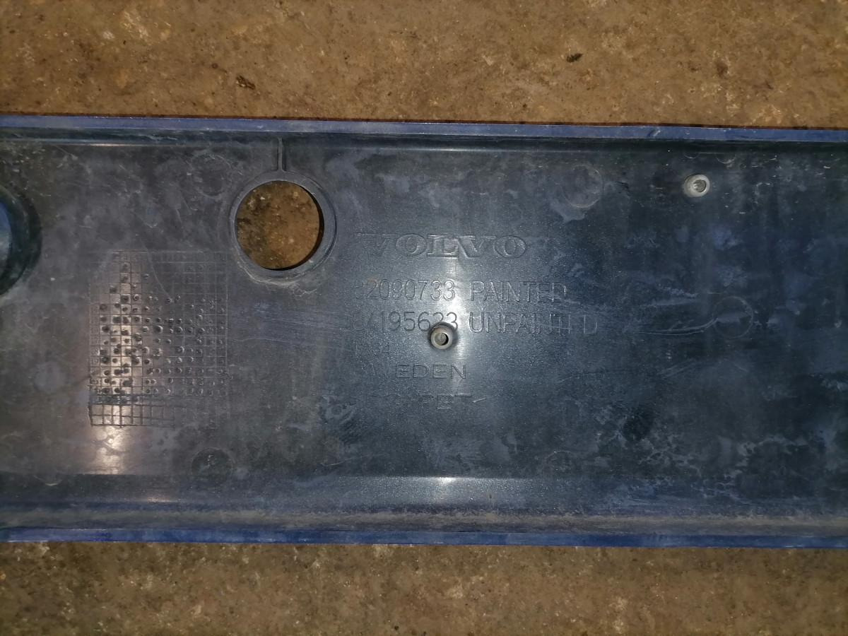 Volvo Front bumper cover plastic 82090733 - Aérodynamique/ Spoilers pour Camion: photos 3 Volvo Front bumper cover plastic 82090733 - Aérodynamique/ Spoilers pour Camion: photos 3