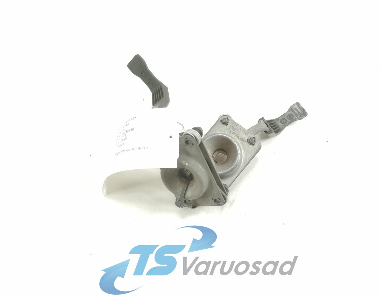 Volvo Iluvõre lukk 82232959 - Calandre pour Camion: photos 1 Volvo Iluvõre lukk 82232959 - Calandre pour Camion: photos 1