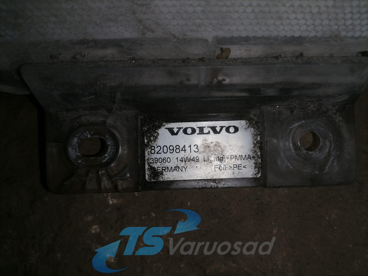 Volvo Kabiini reklaamvalgusti 82098413 - Lumière/ Éclairage pour Camion: photos 3 Volvo Kabiini reklaamvalgusti 82098413 - Lumière/ Éclairage pour Camion: photos 3