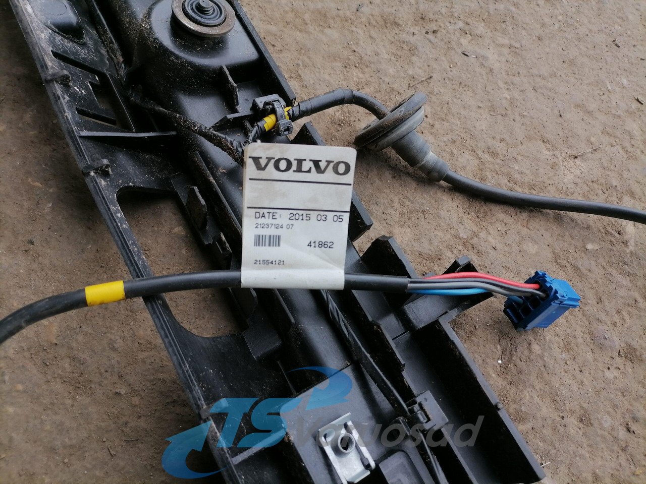 Volvo Kabiini reklaamvalgusti liist 82903982 - Lumière/ Éclairage pour Camion: photos 4 Volvo Kabiini reklaamvalgusti liist 82903982 - Lumière/ Éclairage pour Camion: photos 4