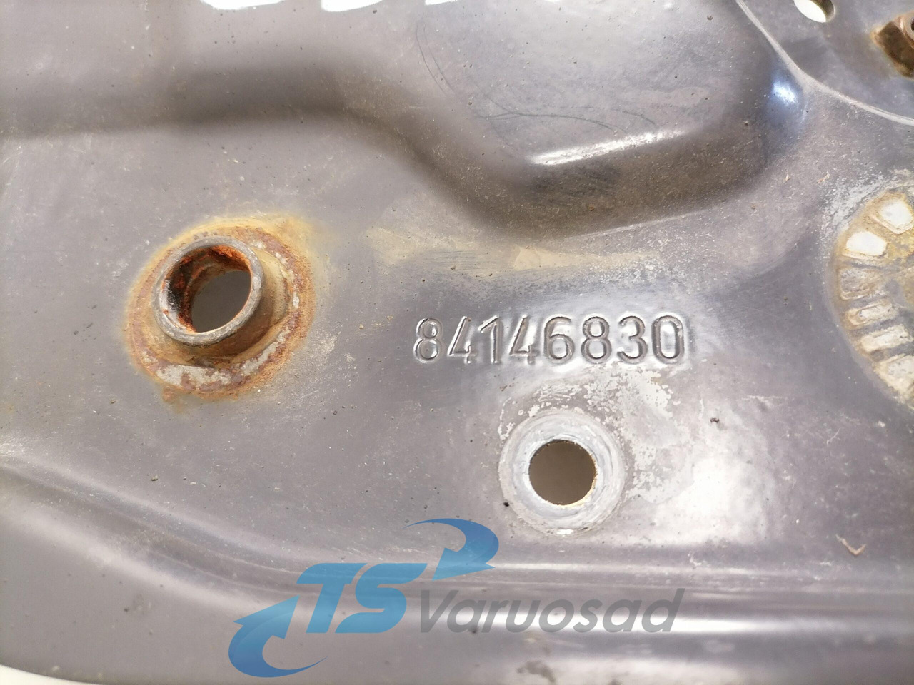 Volvo Light bracket 84146830 - Lumière/ Éclairage pour Camion: photos 4 Volvo Light bracket 84146830 - Lumière/ Éclairage pour Camion: photos 4