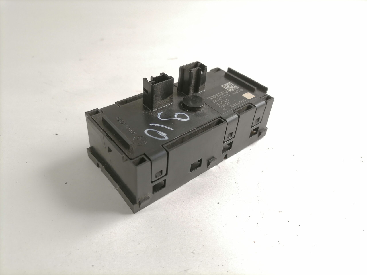 Volvo Lülitite moodul 22026373 - Cabine pour Camion: photos 3 Volvo Lülitite moodul 22026373 - Cabine pour Camion: photos 3