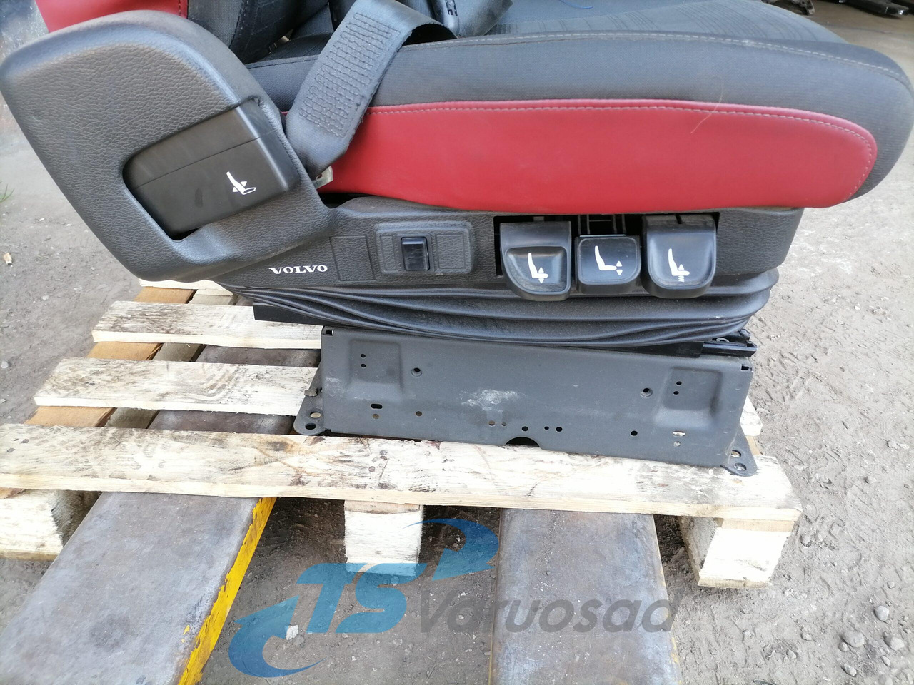 Volvo Passenger seat 82201647 - Siège pour Camion: photos 3 Volvo Passenger seat 82201647 - Siège pour Camion: photos 3