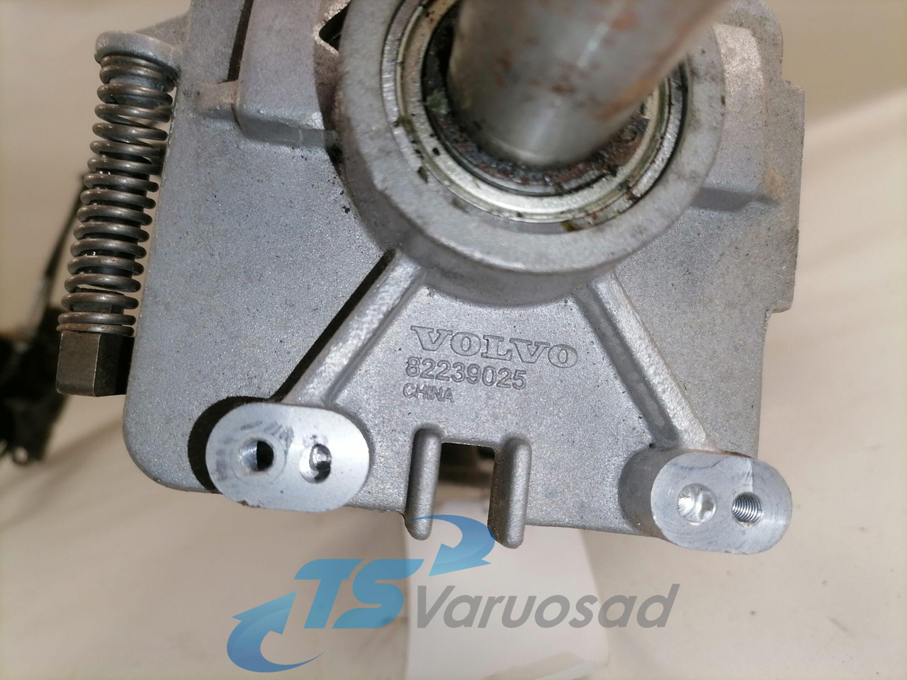 Volvo Roolisammas 84415390 - Colonne de direction pour Camion: photos 4 Volvo Roolisammas 84415390 - Colonne de direction pour Camion: photos 4