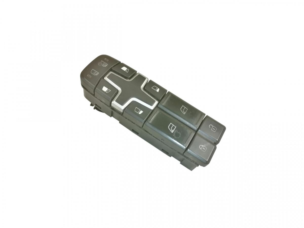 Volvo Volvo lüliti, aknatõstuk 22154235 - Cabine pour Camion: photos 1 Volvo Volvo lüliti, aknatõstuk 22154235 - Cabine pour Camion: photos 1