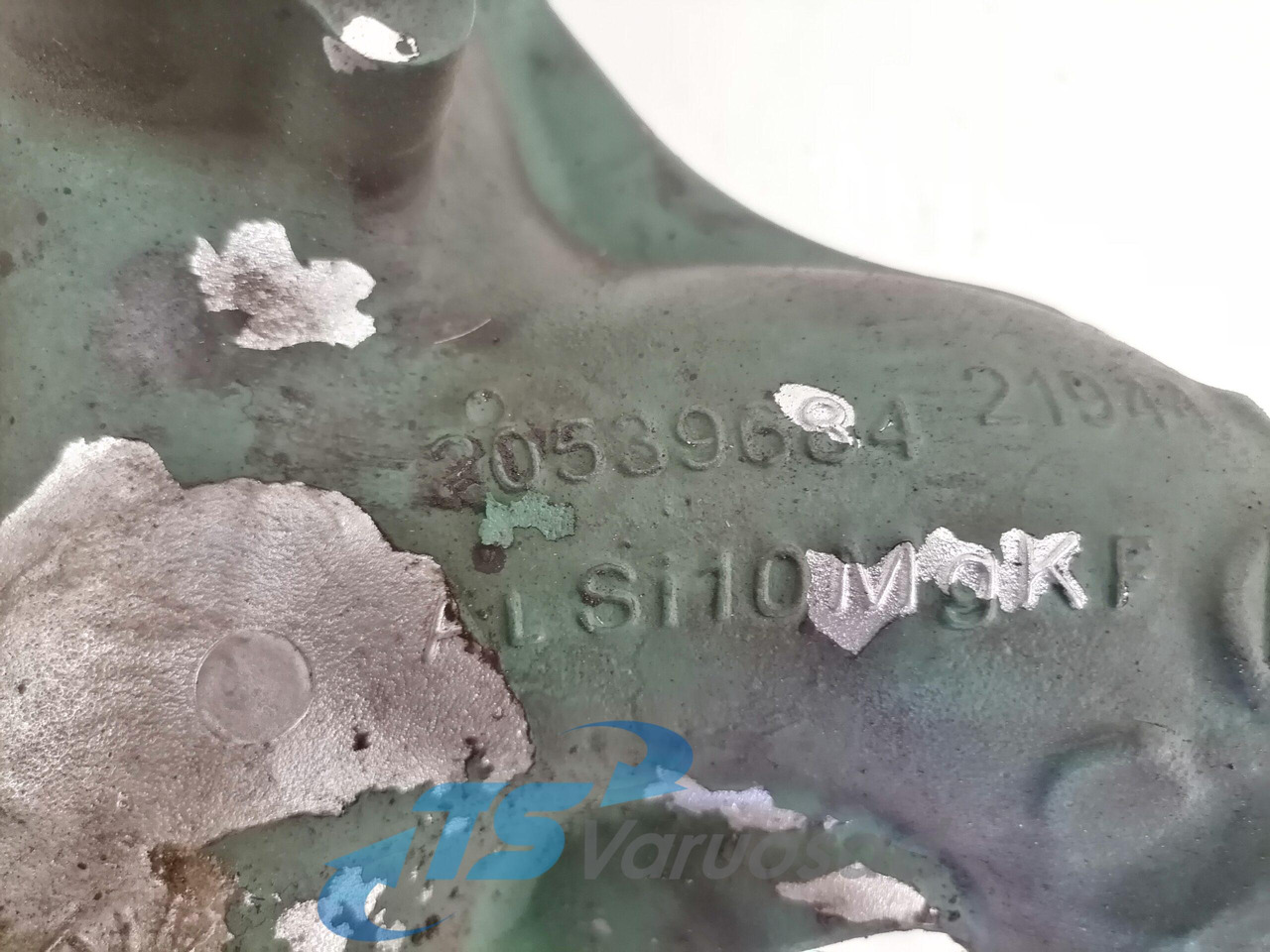 Volvo Water pump manifold / housing 20539684 - Pompe à liquide de refroidissement pour Camion: photos 3 Volvo Water pump manifold / housing 20539684 - Pompe à liquide de refroidissement pour Camion: photos 3