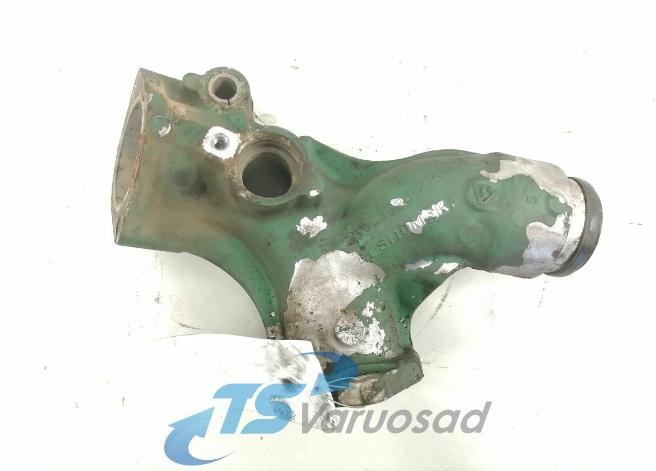 Volvo Water pump manifold / housing 20539684 - Pompe à liquide de refroidissement pour Camion: photos 2 Volvo Water pump manifold / housing 20539684 - Pompe à liquide de refroidissement pour Camion: photos 2