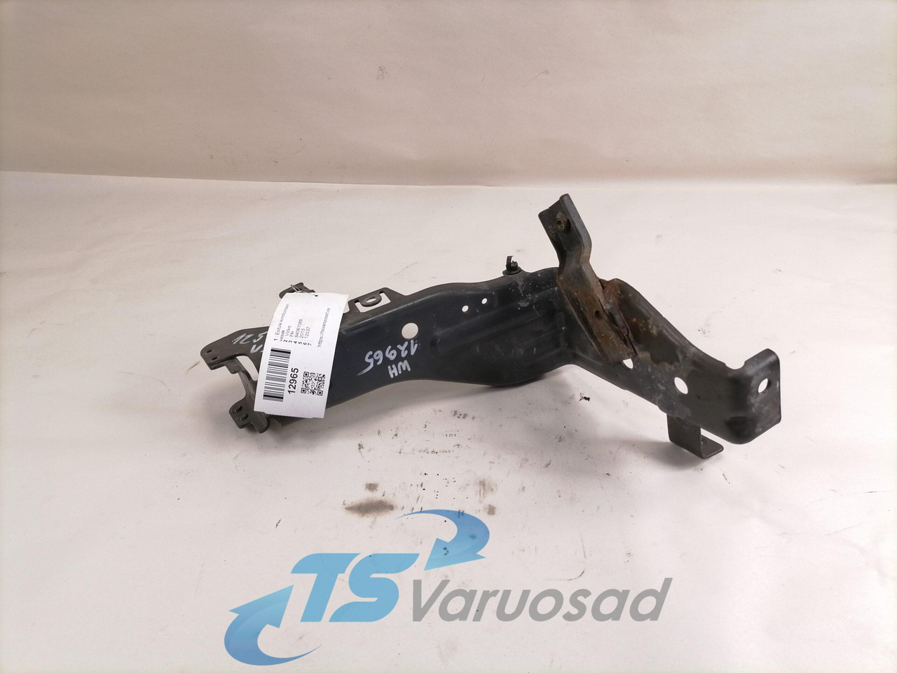 Volvo light bracket 84061089 - Lumière/ Éclairage pour Camion: photos 1 Volvo light bracket 84061089 - Lumière/ Éclairage pour Camion: photos 1