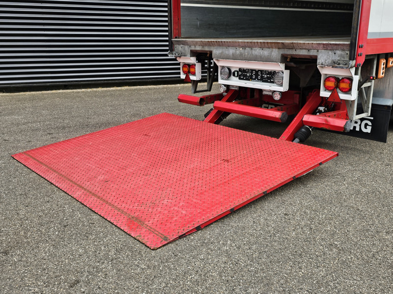 KEL-BERG STEERING AXLE / LIFT AXLE / TAIL LIFT - Semi-remorque fourgon: photos 5 KEL-BERG STEERING AXLE / LIFT AXLE / TAIL LIFT - Semi-remorque fourgon: photos 5