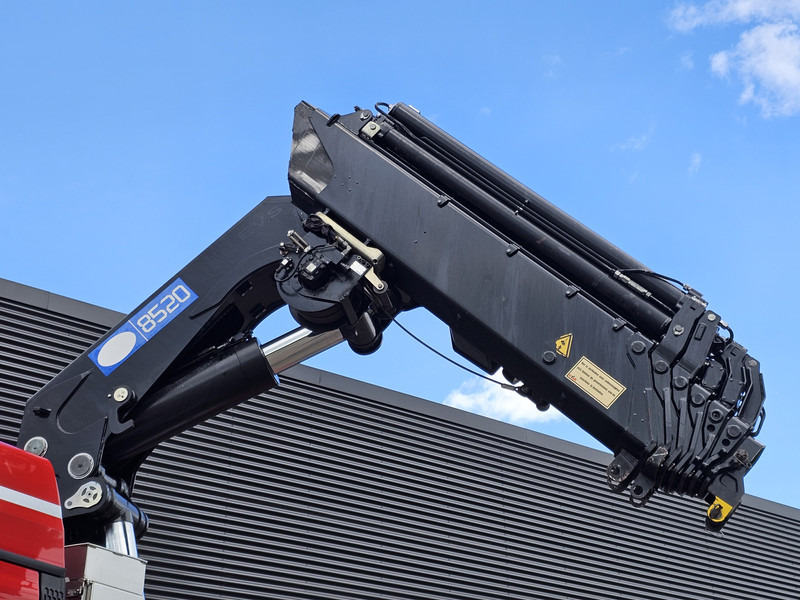 MAN TGX 37.480 8x2-6 / HMF 85 t/m CRANE / KRAN - Camion grue: photos 4 MAN TGX 37.480 8x2-6 / HMF 85 t/m CRANE / KRAN - Camion grue: photos 4