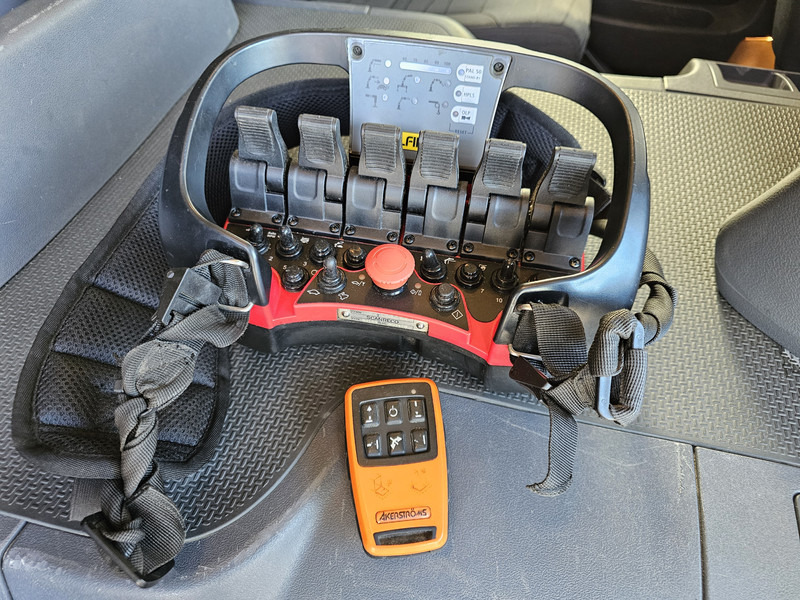 Scania P320 4x2 / PALFINGER 14TM / CRANE/KRAN/GRUE - Camion grue: photos 5 Scania P320 4x2 / PALFINGER 14TM / CRANE/KRAN/GRUE - Camion grue: photos 5