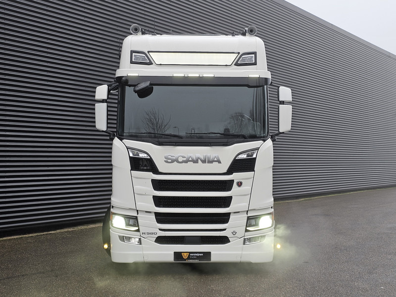 Scania R580 / V8 / FULL AIR / 6X2 / RETARDER / BOOGIE - Tracteur routier: photos 5 Scania R580 / V8 / FULL AIR / 6X2 / RETARDER / BOOGIE - Tracteur routier: photos 5