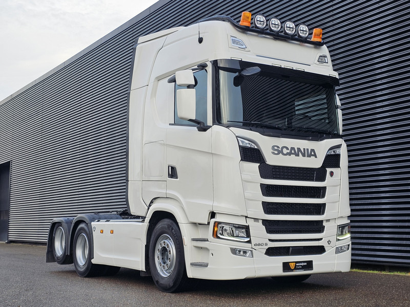 Scania S660 V8 6x2 BOOGIE / RETARDER / FULL AIR / 2 TANKS - Tracteur routier: photos 3 Scania S660 V8 6x2 BOOGIE / RETARDER / FULL AIR / 2 TANKS - Tracteur routier: photos 3