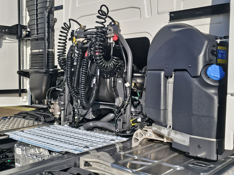 Tracteur routier Volvo FH 780 AERO / 6x2/4 / RETARDER / GLOBE XL: photos 18 Tracteur routier Volvo FH 780 AERO / 6x2/4 / RETARDER / GLOBE XL: photos 18