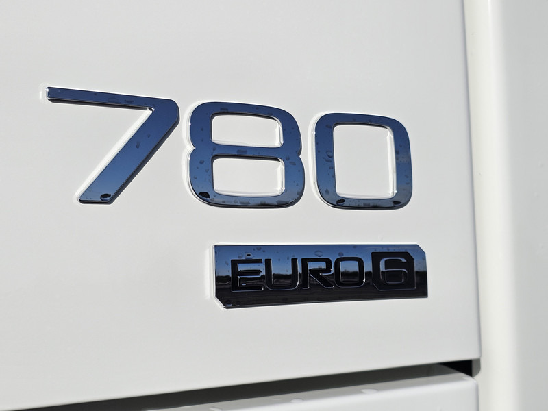Tracteur routier Volvo FH 780 AERO / 6x2/4 / RETARDER / GLOBE XL: photos 19 Tracteur routier Volvo FH 780 AERO / 6x2/4 / RETARDER / GLOBE XL: photos 19