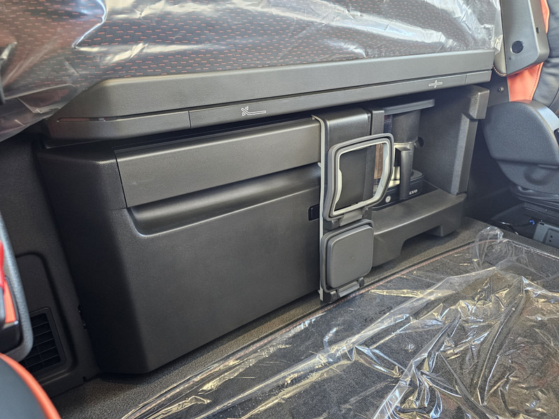 Tracteur routier Volvo FH 780 AERO / 6x2/4 / RETARDER / GLOBE XL: photos 15 Tracteur routier Volvo FH 780 AERO / 6x2/4 / RETARDER / GLOBE XL: photos 15