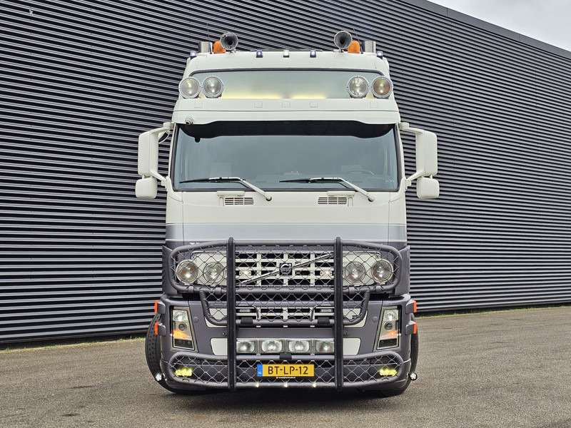Volvo FH400 4X2 / SHOWTRUCK / SPECIAL / EXHAUST VALVE - Tracteur routier: photos 3 Volvo FH400 4X2 / SHOWTRUCK / SPECIAL / EXHAUST VALVE - Tracteur routier: photos 3