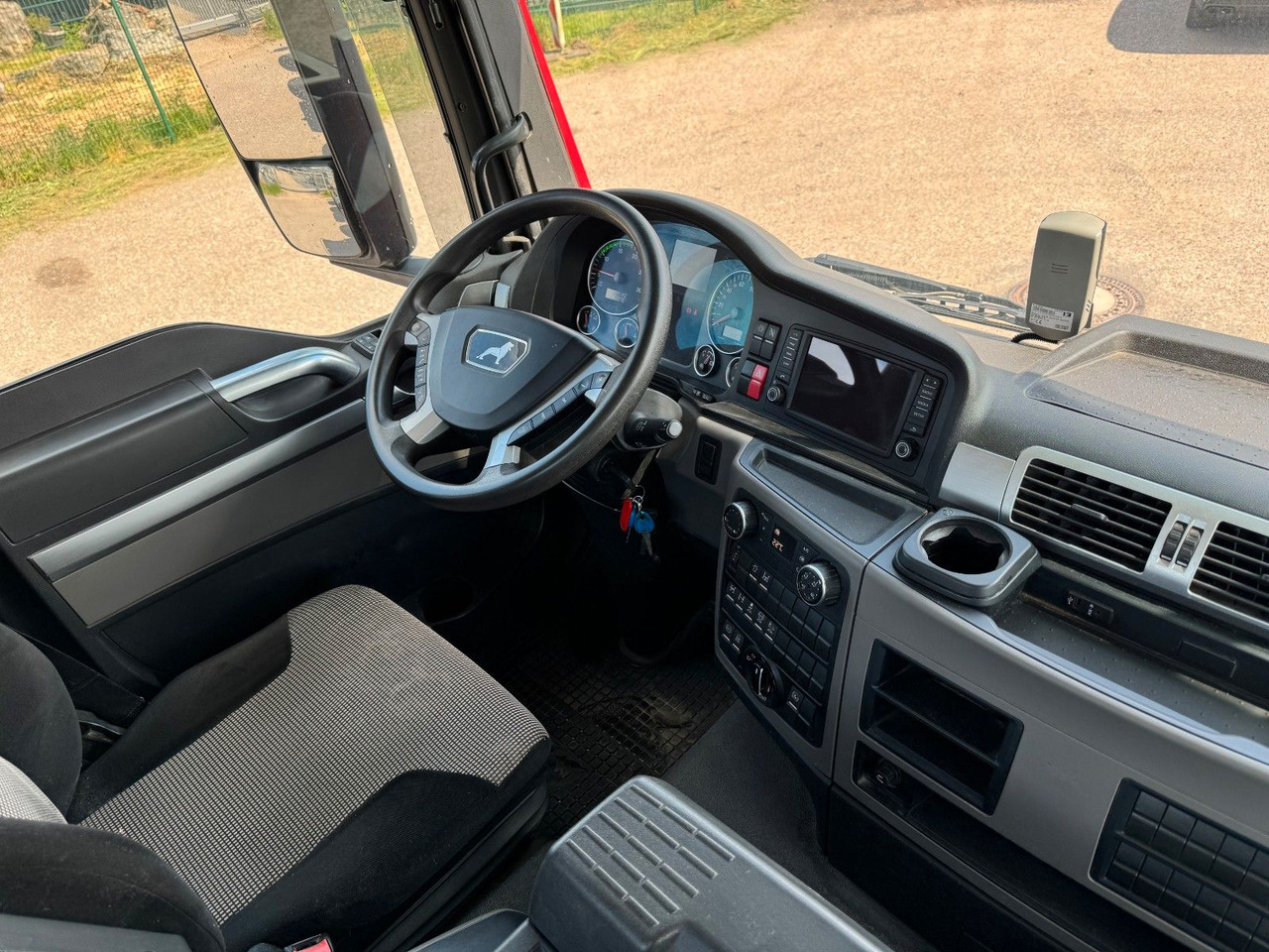 MAN 35.470 8X4 Kipperfahrgestell Reifen 12 X NEU Top - Camion benne: photos 4 MAN 35.470 8X4 Kipperfahrgestell Reifen 12 X NEU Top - Camion benne: photos 4