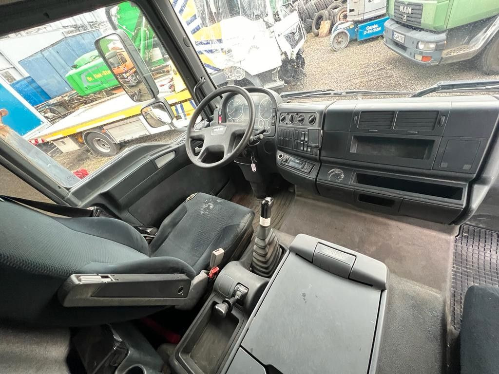 MAN 8.180 4X2 offene Pritsche MAN 8.180 4X2 offene Pritsche - Fourgon plateau: photos 4 MAN 8.180 4X2 offene Pritsche MAN 8.180 4X2 offene Pritsche - Fourgon plateau: photos 4