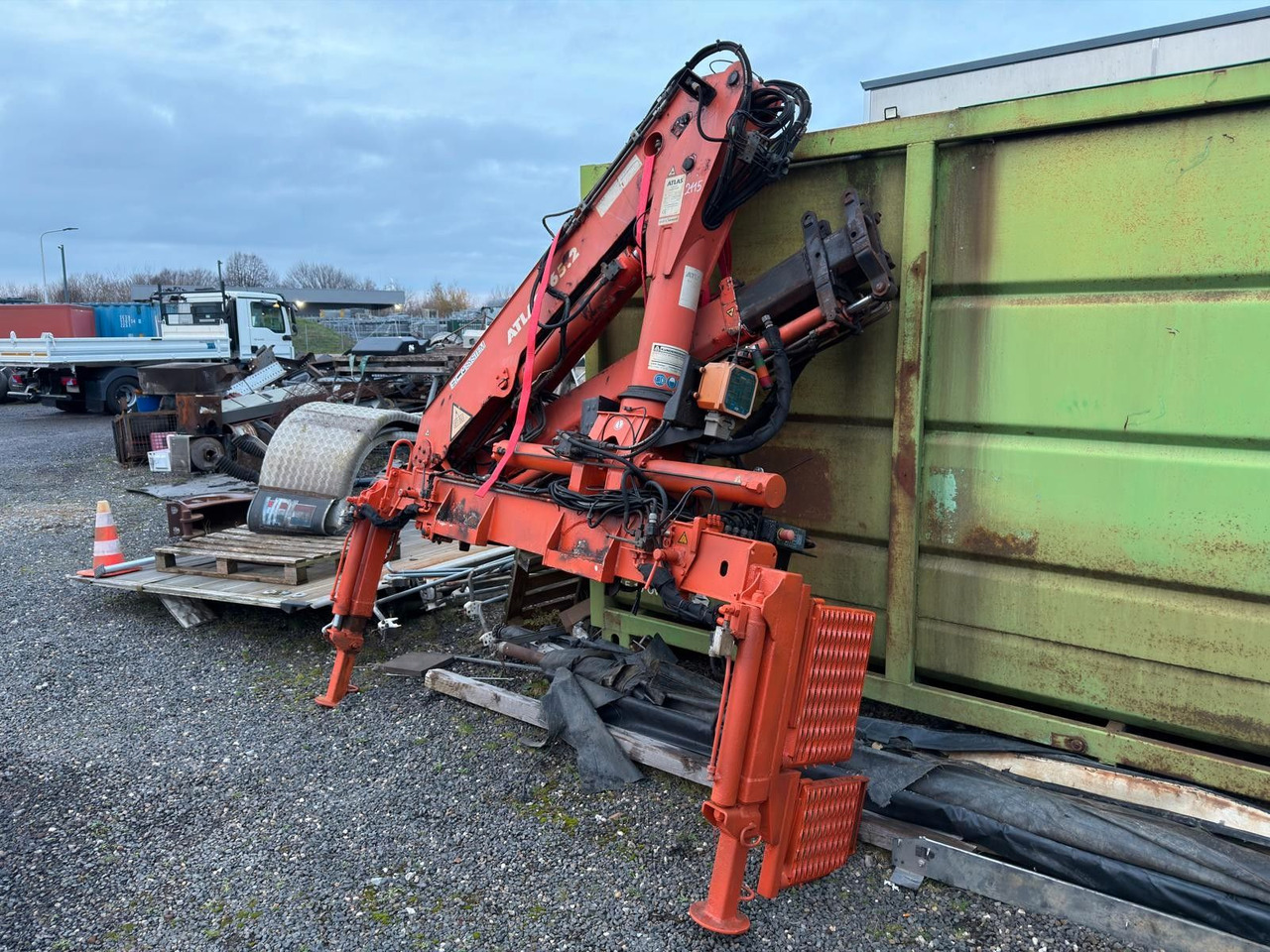 MEILLER 3S. Kipper & ATLAS Kran 65.2 - A2L - Benne pour poids lourds: photos 5 MEILLER 3S. Kipper & ATLAS Kran 65.2 - A2L - Benne pour poids lourds: photos 5