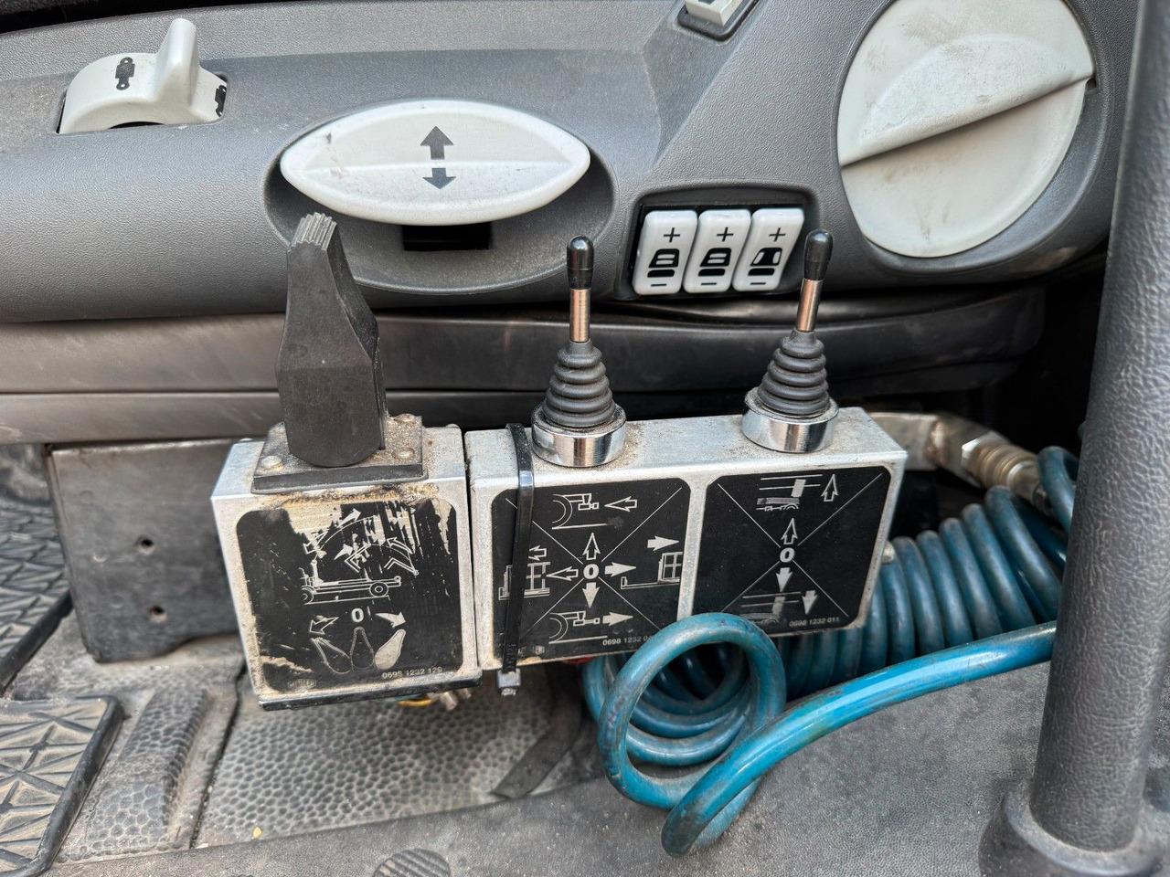 Meiller Abrollaufbau RK 20,65 - Camion ampliroll: photos 4 Meiller Abrollaufbau RK 20,65 - Camion ampliroll: photos 4