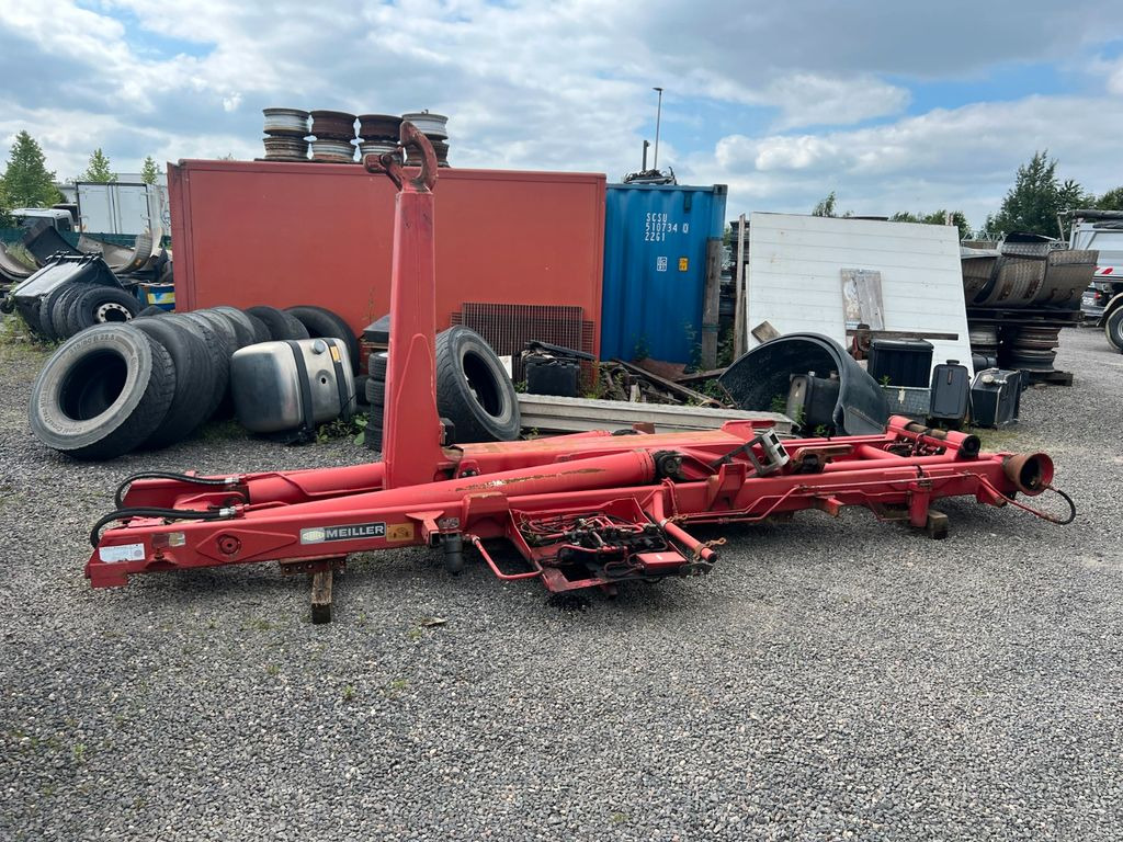Meiller Abrollaufbau für 6X4 mit 3,90 Radstand - Camion ampliroll: photos 3 Meiller Abrollaufbau für 6X4 mit 3,90 Radstand - Camion ampliroll: photos 3
