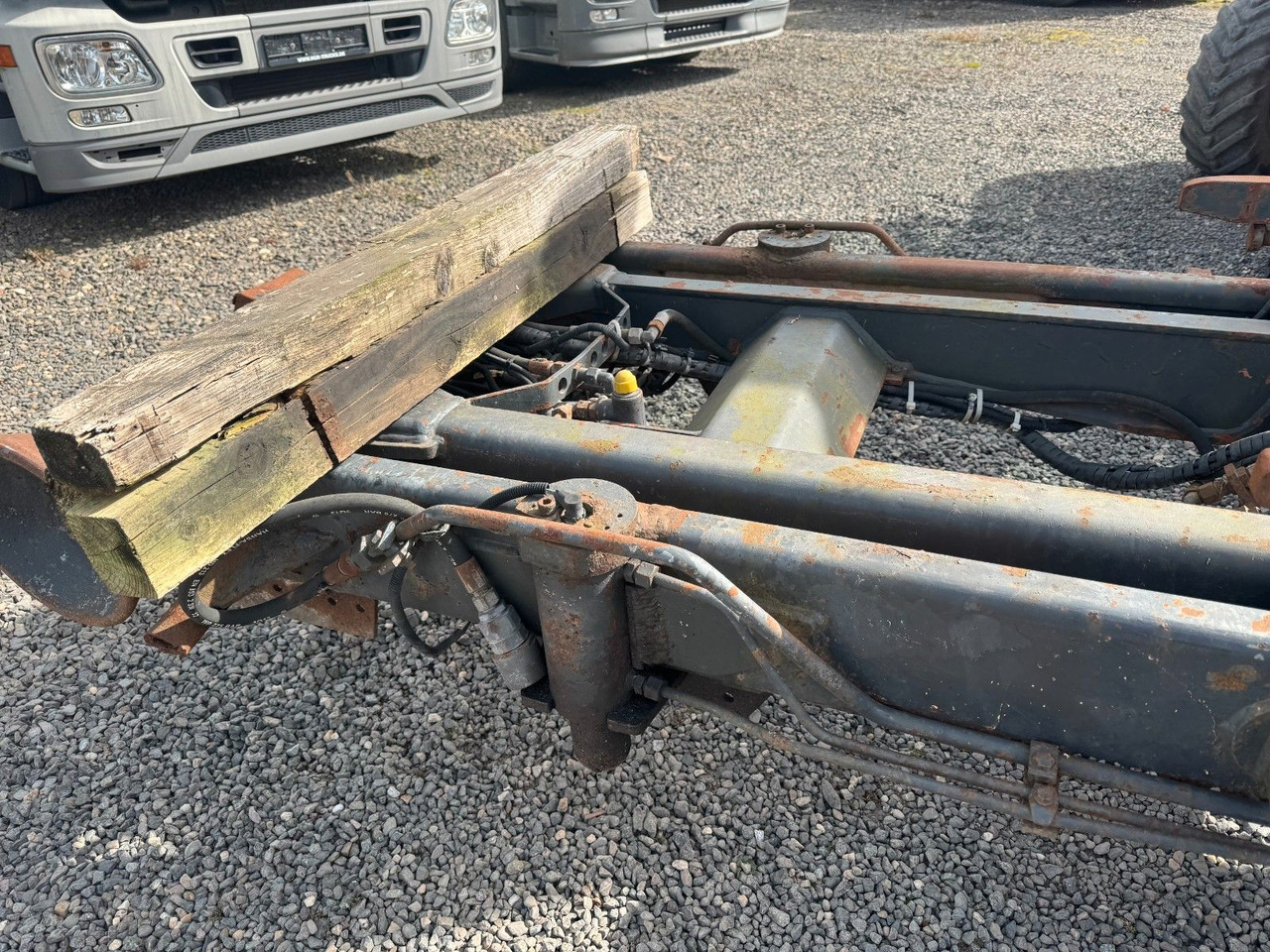 Meiller Abrollaufbau für 6X4 mit 3,90 Radstand - Camion ampliroll: photos 4 Meiller Abrollaufbau für 6X4 mit 3,90 Radstand - Camion ampliroll: photos 4