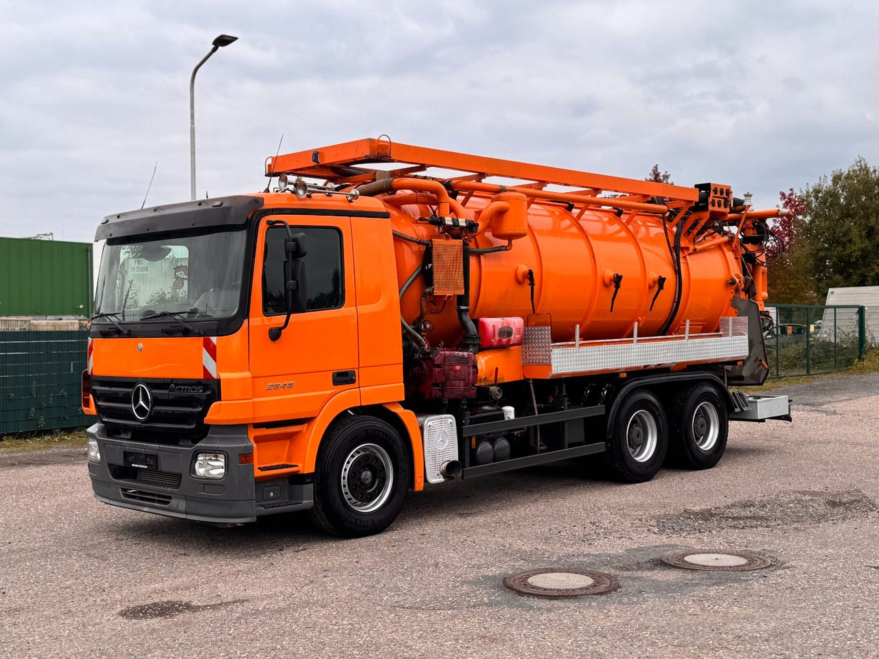 Mercedes-Benz 2646 6X4 Hellmers Saug Druck Spülwagen Retarder - Camion hydrocureur: photos 1 Mercedes-Benz 2646 6X4 Hellmers Saug Druck Spülwagen Retarder - Camion hydrocureur: photos 1